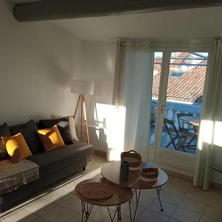 Les Terrasses Apartment Arles